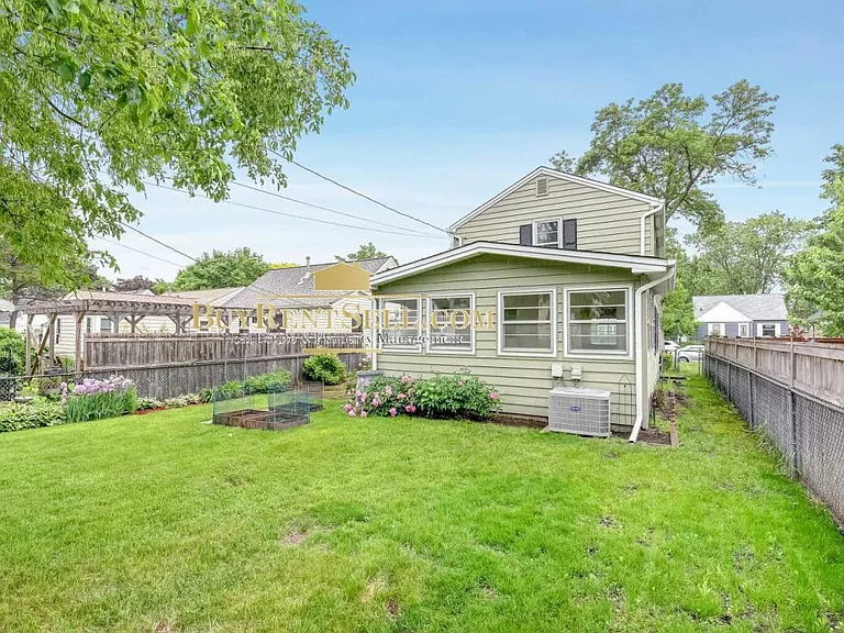 2848 Kentucky Ave S — Photo 4