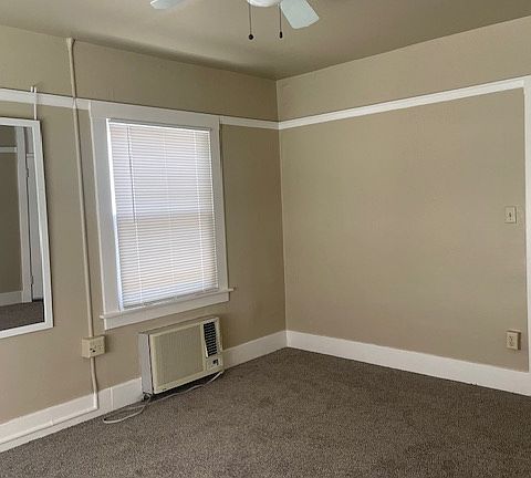 4th image of 2031 I St APT 18