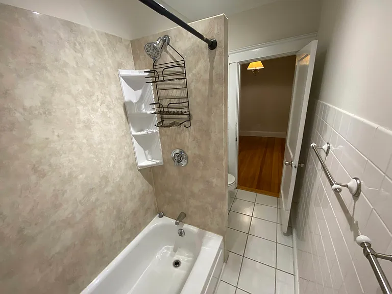 26 Chiswick Rd #8A — Photo 7