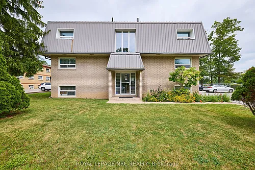 90 Woodlawn Rd #15 Photo 1