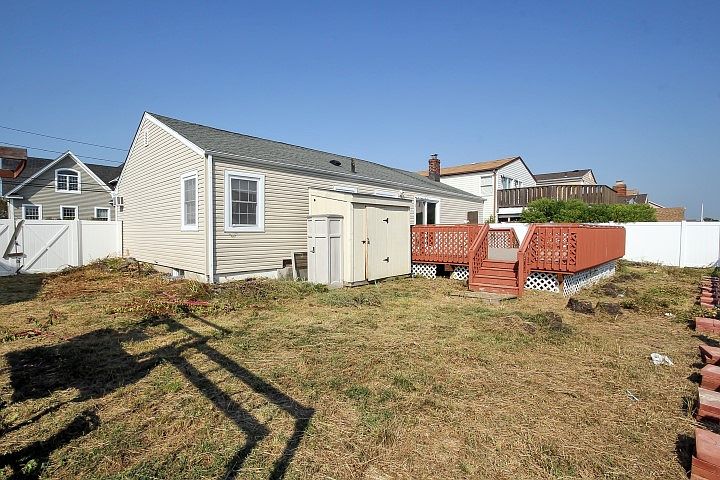 2nd image of 812 S 8th St