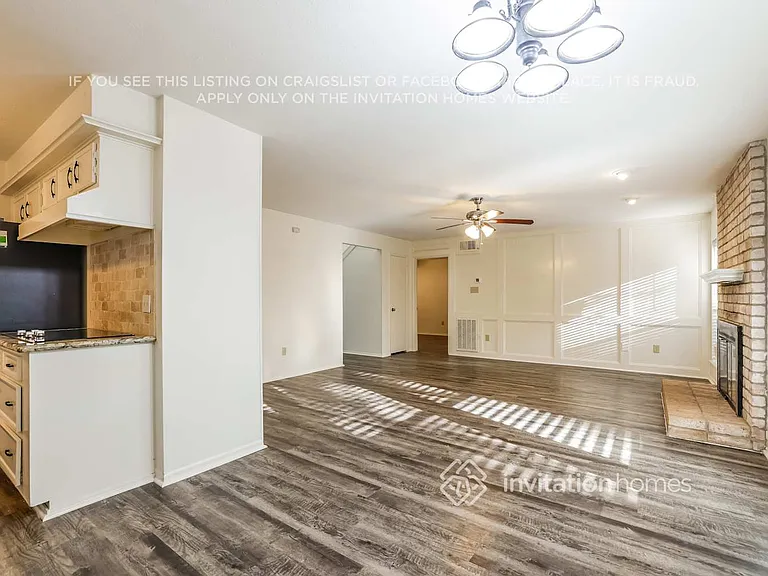 3018 Falling Brook Dr — Photo 7