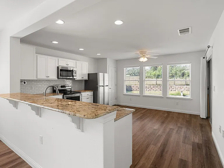 109 Monument Hill Trl — Photo 11