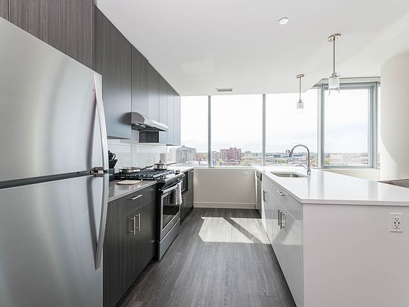 4th image of 815 W Agatite Ave #1704