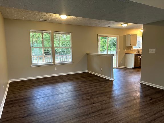 5th image of 8346 Country Meadows Dr