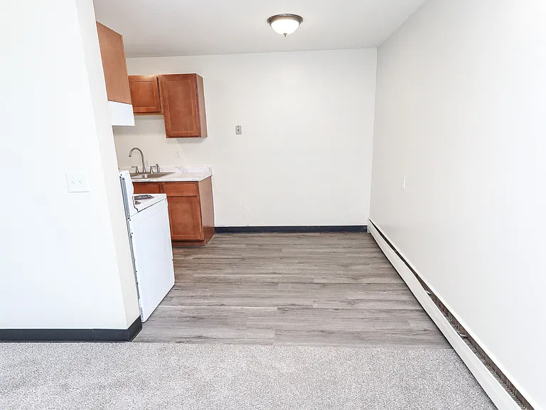 Cedar Avenue Apartments — Photo 10