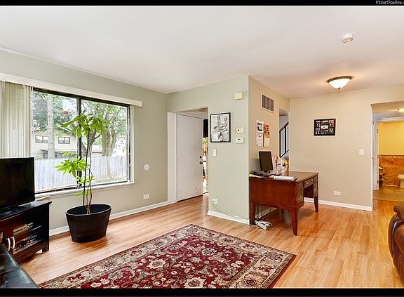 4th image of 7306 Winthrop Way Unit 6