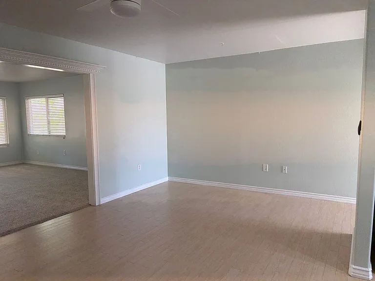 28033 Radford Dr — Photo 7