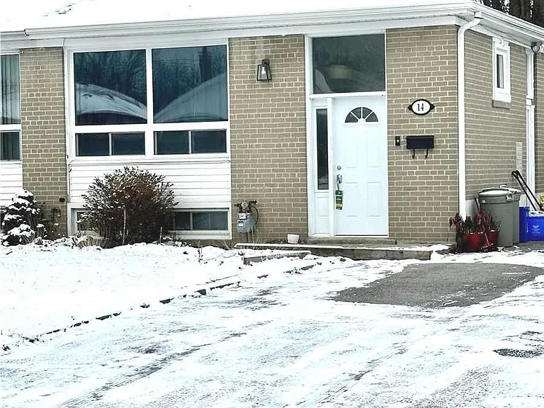 14 Billingsgate Cres #BASEMENT — Photo 2