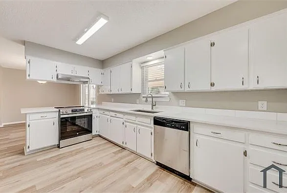 7824 Arthur Dr — Photo 9