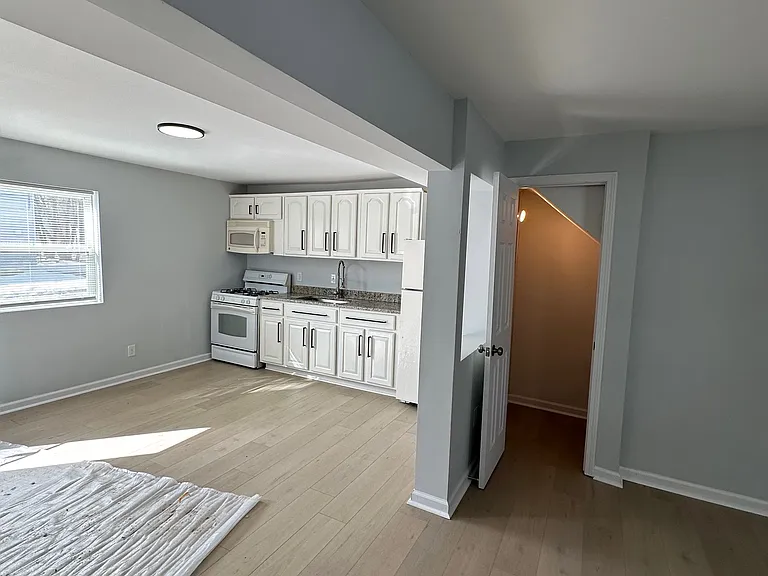 2335 Deerfield Ct — Photo 5