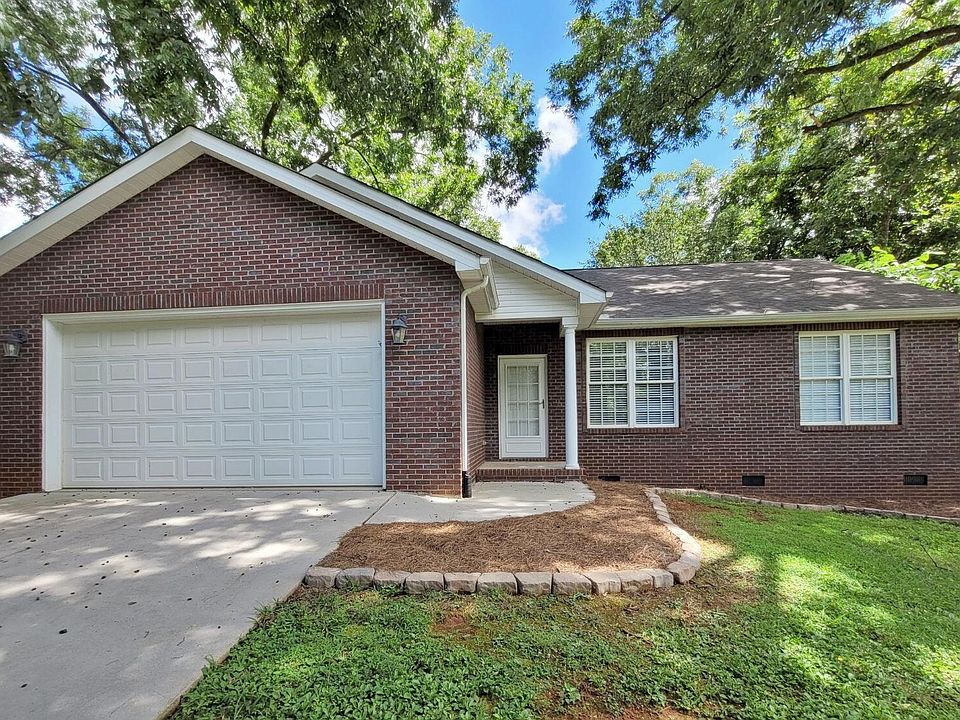 1st image of 211 Fairview School Cir