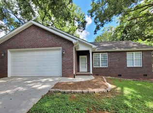 211 Fairview School Cir, Maryville, TN 37803