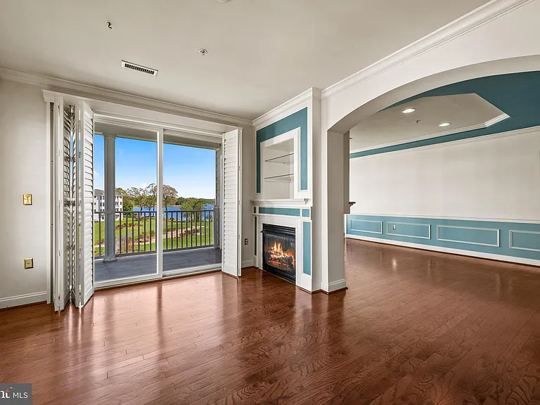 4700 Water Park Dr #J — Photo 13