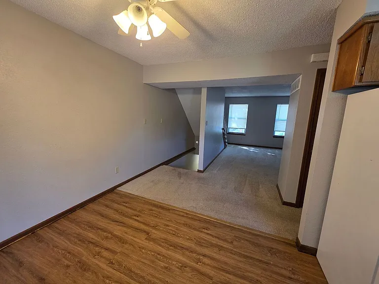 18904 Manor Dr — Photo 6