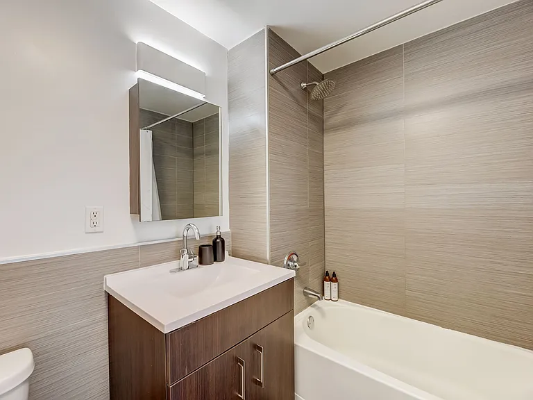 260 W 26th St #4S — Photo 8