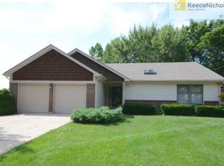 2205 NE 76th St, Gladstone, MO 64118