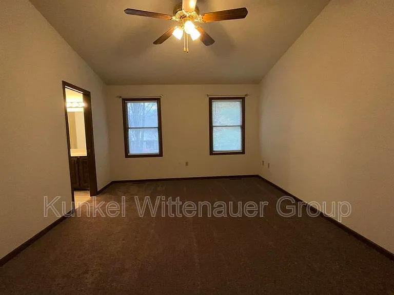 2020 Greenbrier Dr — Photo 16