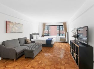 210 E 36th St APT 4G, Manhattan, NY