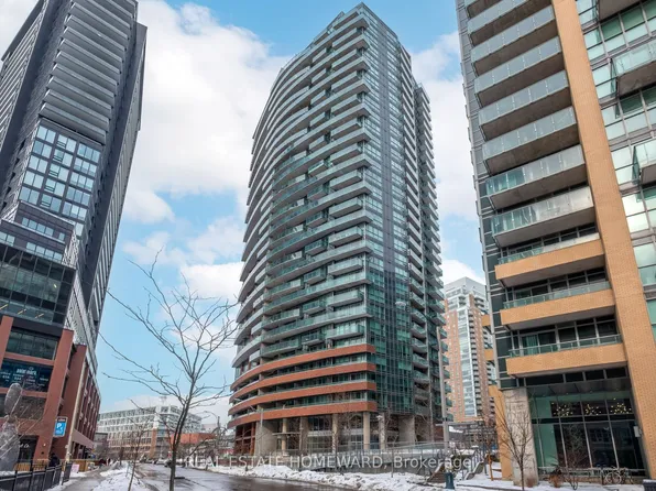 150 E Liberty St #506, Toronto, ON M6K 3R5