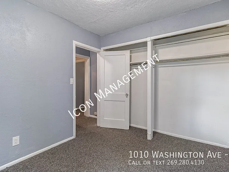 1010 Washington Ave #1 — Photo 9