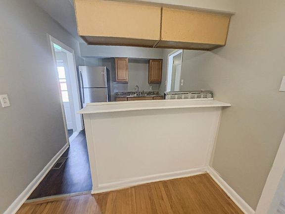 3rd image of 1811 Woodmere Dr
