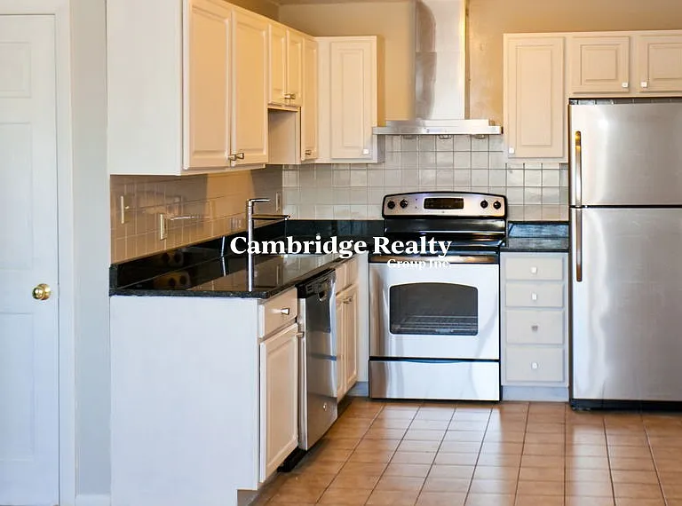 14 Murdock St #3-2T — Photo 4