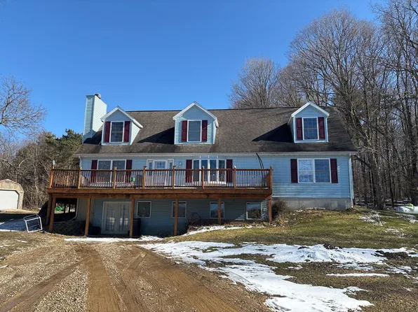 52757 48th Ave, Lawrence, MI 49064