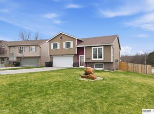 6601 N 117th Cir, Omaha, NE 68164