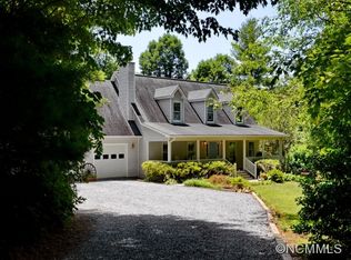 29 Blueberry Ln, Fairview, NC 28730