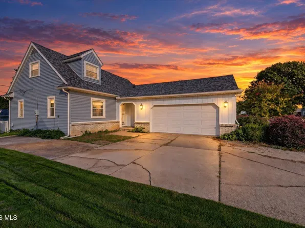 2633 Detwiler Dr, Toledo, OH 43611
