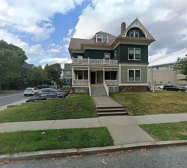 Building Photo - 264 Bowen St #1W
