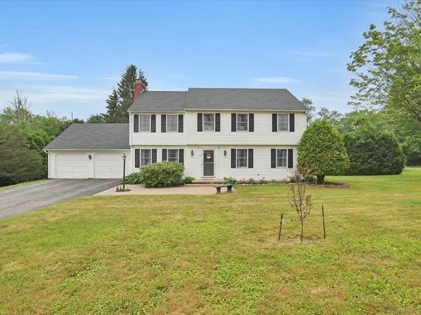 50 Lakeview Road, Winchester, CT 06098