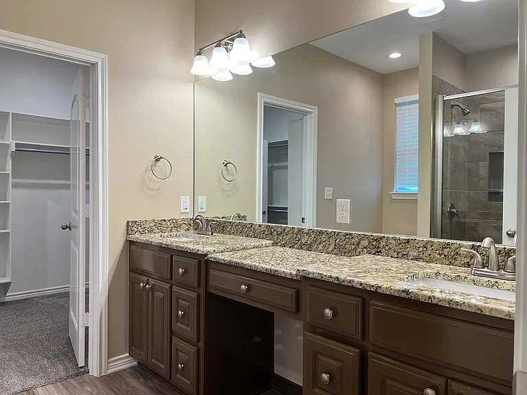 Cottage Park Circle — Photo 15