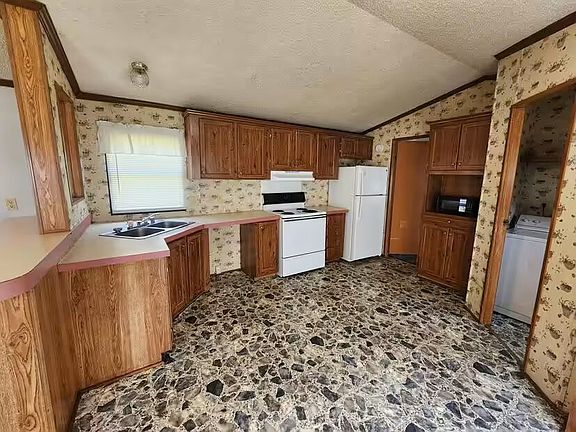 2nd image of 49122 Chapman Rd #22