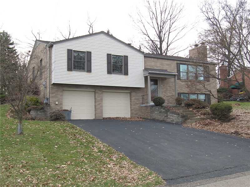 1st image of 105 N Harleston Dr