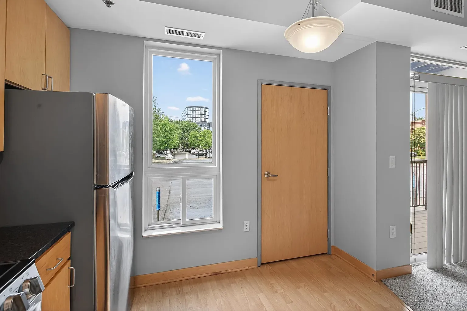 2 bed, 1053 sqft, $750 — Photo 4