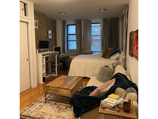 Rented by Sandra Greer Real Estate | media 12