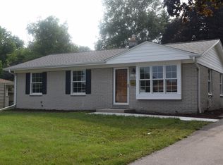 5490 Moorehead Ln, Greendale, WI 53129