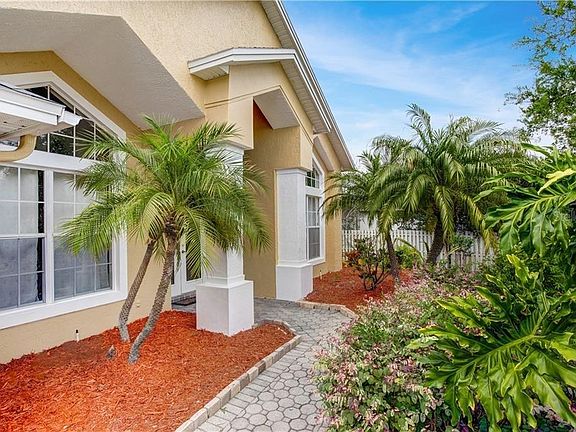 2nd image of 10442 Sparkle Ct