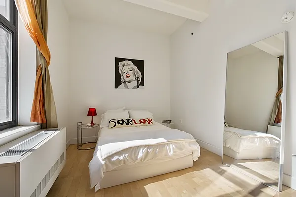 Sold by MNS | media 1