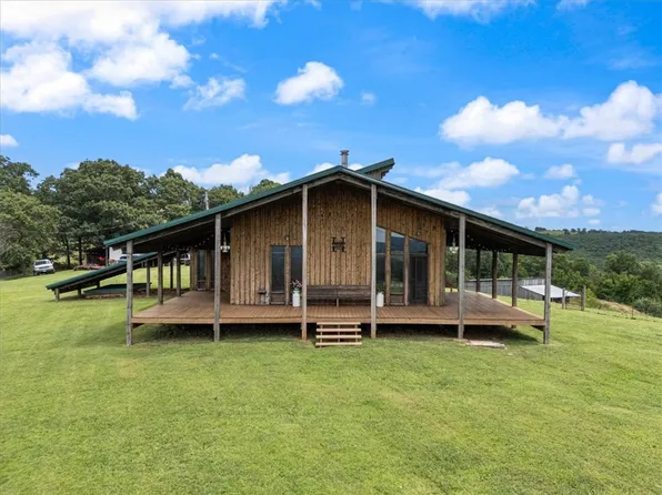 379 Madison St #2551, Huntsville, AR 72740