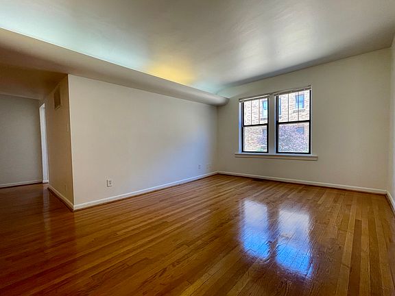 5th image of 6242 Southwood Ave #1N