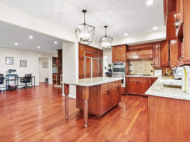 21591 Hummingbird St — Photo 9