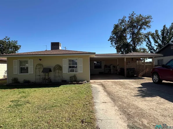 1105 Ortega St, Carlsbad, NM 88220