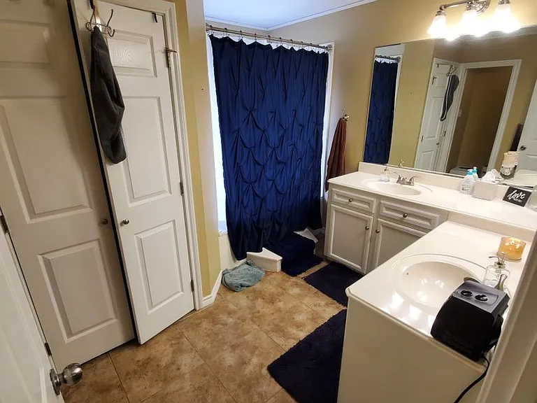 215 Landsburg Ct — Photo 19