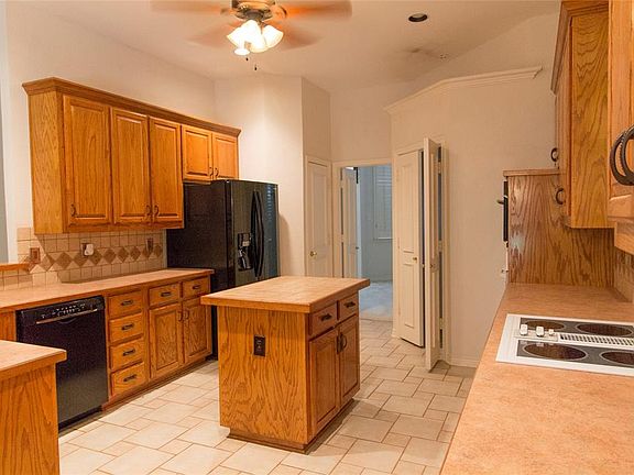 5th image of 7211 Dogwood Creek Ln