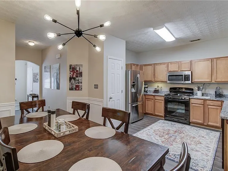 2230 Hawks Bluff Trl — Photo 7