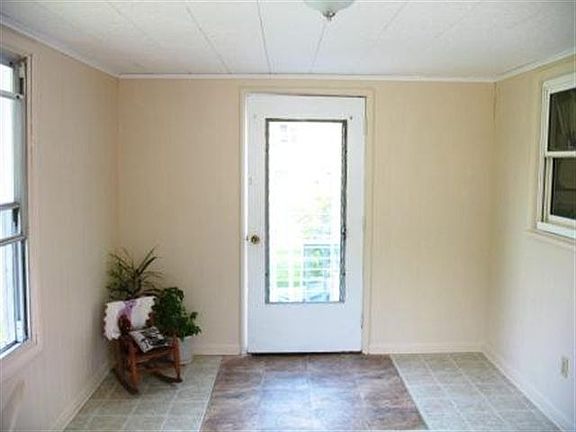 2nd image of 3 Kneeland St