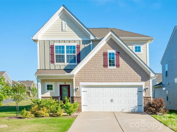 341 Runner Stone Ln, Fort Mill, SC 29715